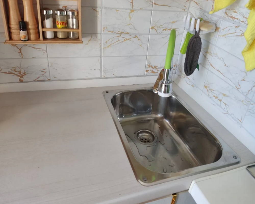 Плинтус для столешниц ПВХ ИДЕАЛ 25*25 3,0м 001 Белый