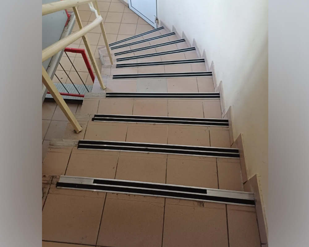 Порог одноуровневый ПС 08.1800.04л Бронза анод