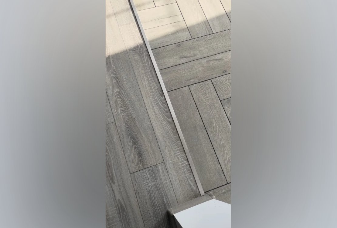 Профиль НЕПЛИНТУС UL20X6-01L 20х6х2000мм Серебро матовое