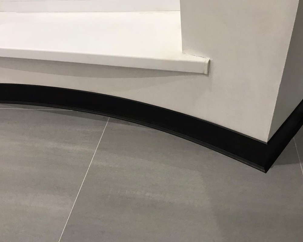 Плинтус ХДФ Dollken S60 60 мм х 2,575м 1001 Чёрный