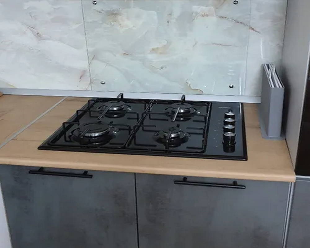 Плинтус для столешниц гладкий Алюминий 25*25мм 3,05м. Серебро