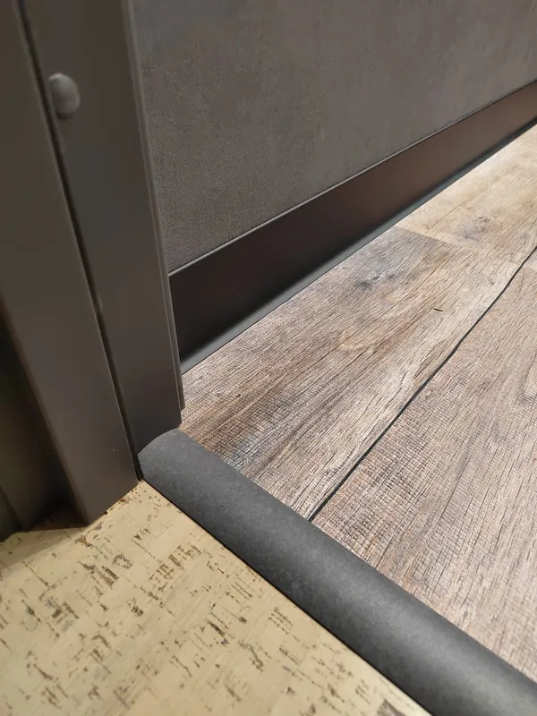 Порог разноуровневый ПР 06.2700.055 Бетон классик