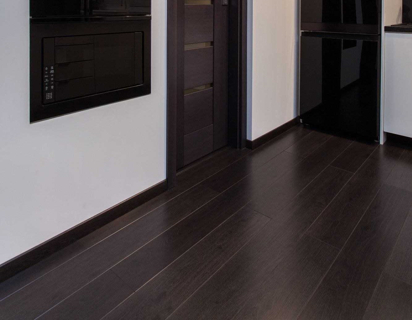 Плинтус МДФ Лука Пл 80МДФ.2700.Point line 24014 Дуб оверленд темный