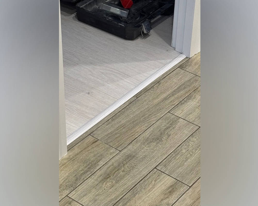 Самоклеящийся порог ЛС 35.1800.4054 Филадельфия графит